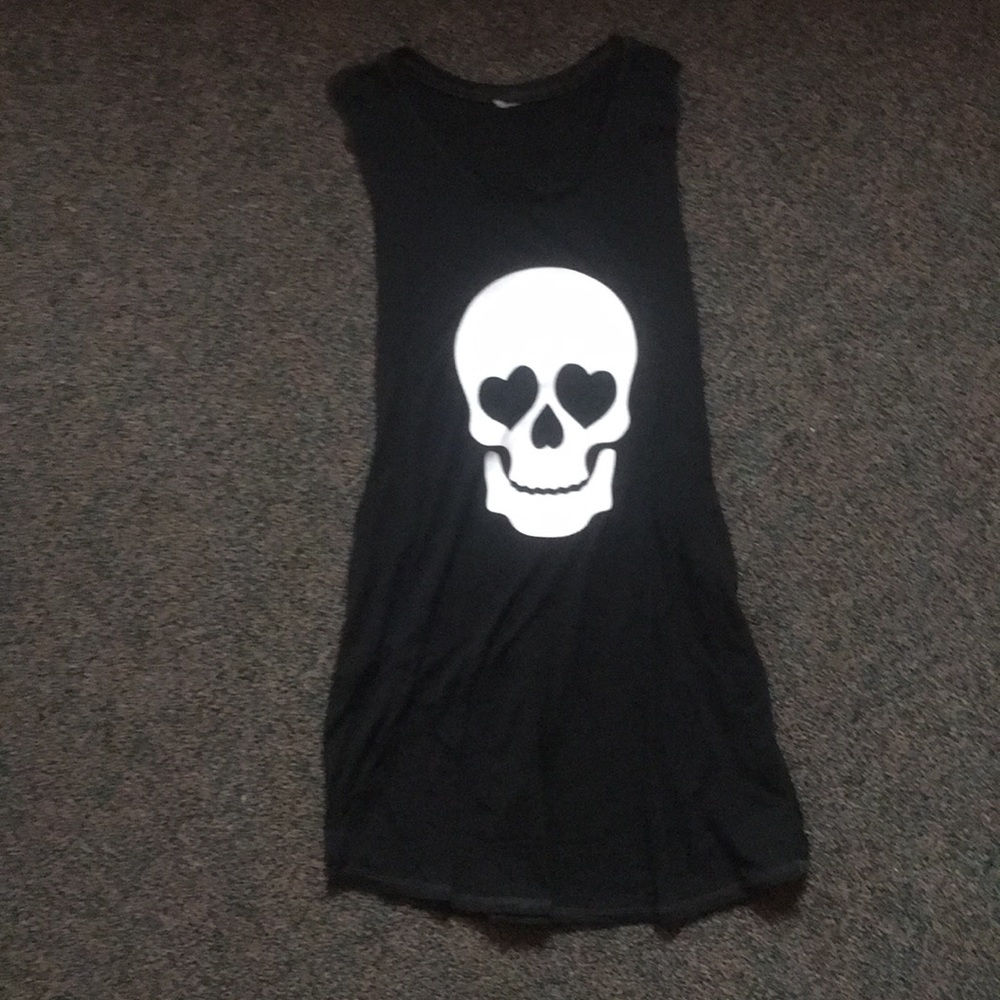 Black, Skull design, cutoff shirt